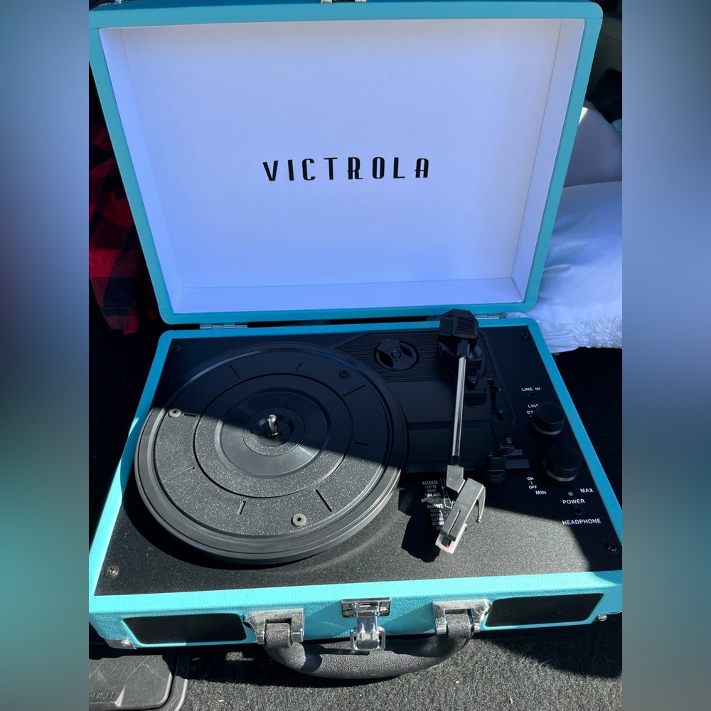 Never used record player